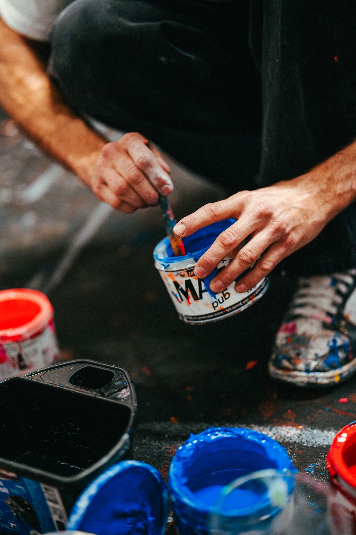 Studio detail from Nicolas Herbé's artistic environment.